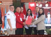 KPU Tomohon Terima Pendaftaran Caroll-Sendy