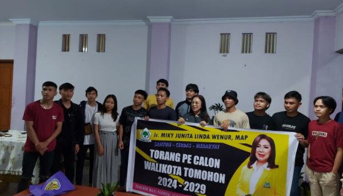 Dukungan Generasi Milenial Terus Mengalir ke Miky Wenur untuk Tomohon 1